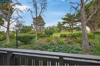 1445 Marchbanks Dr #2, Walnut Creek, CA 94598 - Photo 21