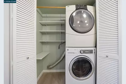 208 Siskiyou Ct, Walnut Creek, CA 94598 - Photo 43