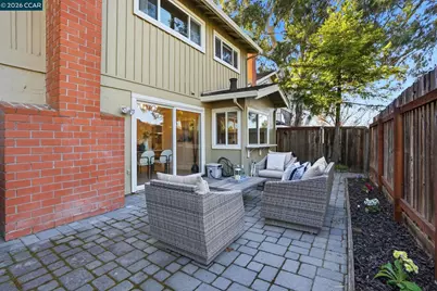 208 Siskiyou Ct, Walnut Creek, CA 94598 - Photo 45