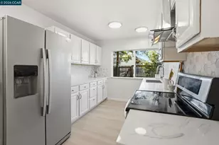 208 Siskiyou Ct, Walnut Creek, CA 94598 - Photo 17