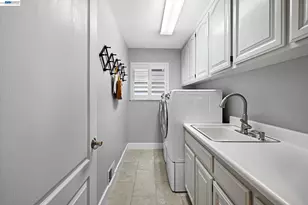 2135 Bluerock Cir, Concord, CA 94521 - Photo 17