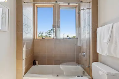 7101 Marlborough Terrace, Berkeley, CA 94705 - Photo 27