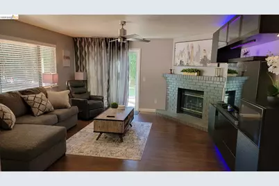 1839 42nd St, Sacramento, CA 95819 - Photo 3