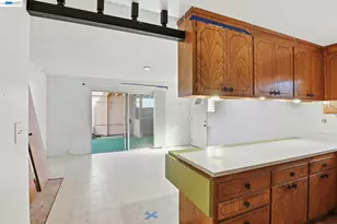 2550 Damuth St, Oakland, CA 94602 - Photo 17