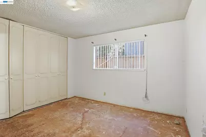 2550 Damuth St, Oakland, CA 94602 - Photo 33