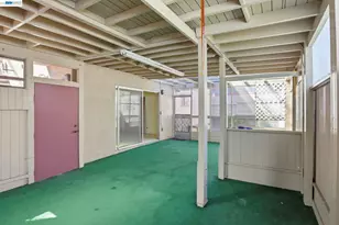 2550 Damuth St, Oakland, CA 94602 - Photo 33