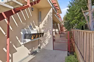 2550 Damuth St, Oakland, CA 94602 - Photo 3