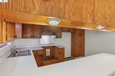 2550 Damuth St, Oakland, CA 94602 - Photo 15