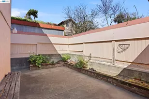 2550 Damuth St, Oakland, CA 94602 - Photo 43