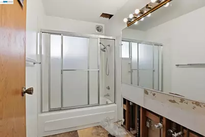 2550 Damuth St, Oakland, CA 94602 - Photo 25