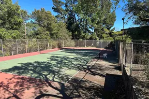 1827 Holland Dr, Walnut Creek, CA 94597 - Photo 35