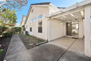 1759 Laurelgrove Ln, Tracy, CA 95376 - Photo 17