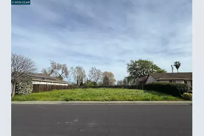 755 Kingman Dr, Vacaville, CA 95687 - Photo 1