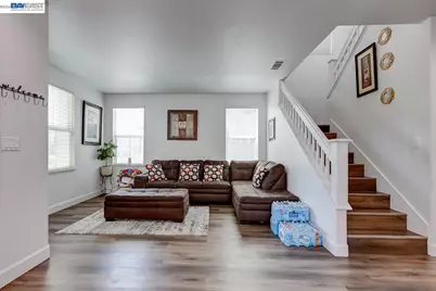 53 Puffin Cir, Oakley, CA 94561 - Photo 5