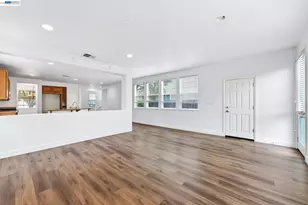 53 Puffin Cir, Oakley, CA 94561 - Photo 15