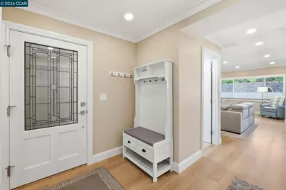 3410 Tice Creek Dr #8, Walnut Creek, CA 94595 - Photo 11