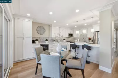 3410 Tice Creek Dr #8, Walnut Creek, CA 94595 - Photo 7