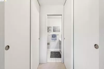 695 Mariposa #203, Oakland, CA 94610 - Photo 31