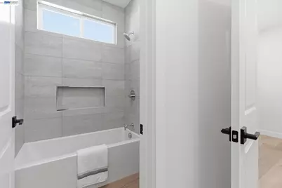 151 Vista Hermosa St, Mountain House, CA 95391 - Photo 33