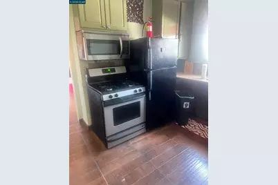 1161 64th St, Oakland, CA 94608 - Photo 23