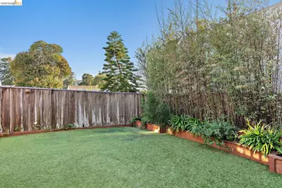 926 Pierce St, Albany, CA 94706 - Photo 25