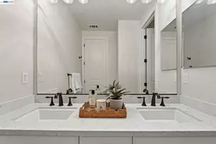 201 Willowbrook Ln, Moraga, CA 94556 - Photo 13