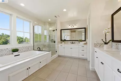 201 Willowbrook Ln, Moraga, CA 94556 - Photo 17