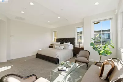 201 Willowbrook Ln, Moraga, CA 94556 - Photo 15