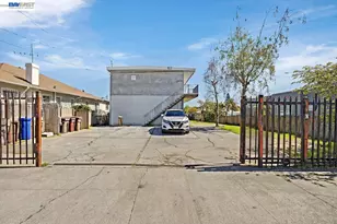 2828 22nd Ave, Oakland, CA 94606 - Photo 35