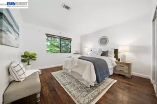 347 E T St, Benicia, CA 94510 - Photo 17