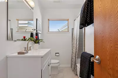 2729 Del Monte Ave, El Cerrito, CA 94530 - Photo 37