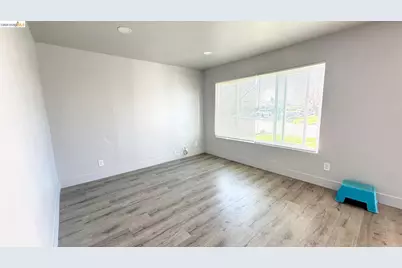 7715 18th Street, Sacramento, CA 95832 - Photo 5