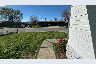 7715 18th Street, Sacramento, CA 95832 - Photo 3