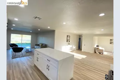 1832 Elkwood Dr, Concord, CA 94519 - Photo 13