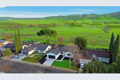 1832 Elkwood Dr, Concord, CA 94519 - Photo 39