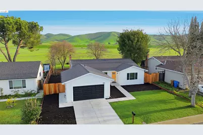 1832 Elkwood Dr, Concord, CA 94519 - Photo 3