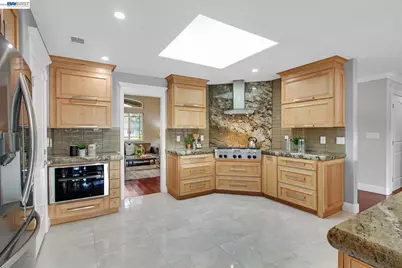 1358 Pine Ave, San Jose, CA 95125 - Photo 19