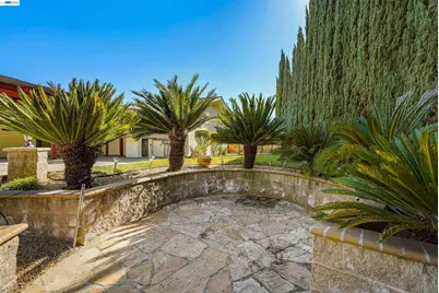 1349 Evans Pl, Livermore, CA 94550 - Photo 13