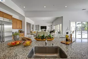 4072 Whitney Vista Ln, Rocklin, CA 95677 - Photo 9