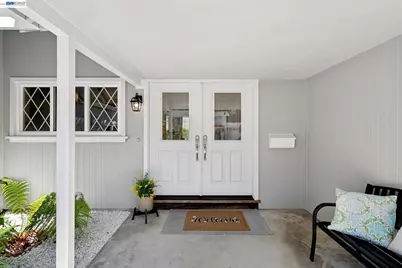 13048 Brookpark Rd, Oakland, CA 94619 - Photo 7