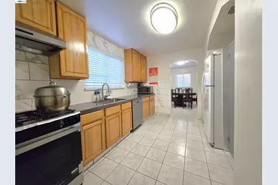 2917 Telegraph Ave, Berkeley, CA 94705 - Photo 9