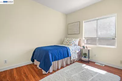 2751 Wallace St, Berkeley, CA 94702 - Photo 17