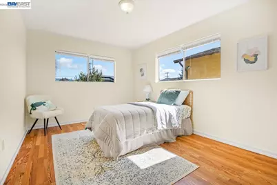 2751 Wallace St, Berkeley, CA 94702 - Photo 11