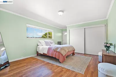 2751 Wallace St, Berkeley, CA 94702 - Photo 13