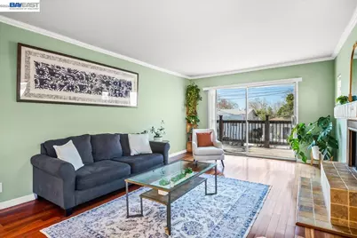 2751 Wallace St, Berkeley, CA 94702 - Photo 5