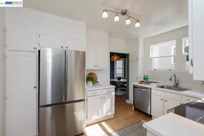1321 Pearl St, Alameda, CA 94501 - Photo 11