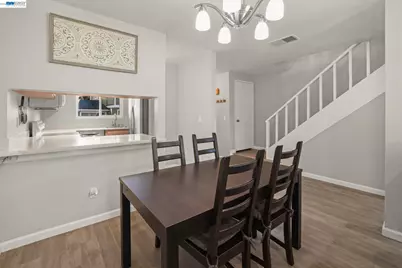 7584 Silvertree Ln, Dublin, CA 94568 - Photo 3