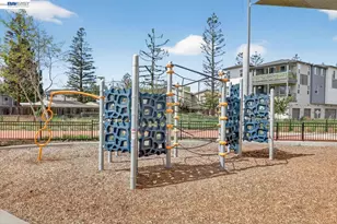 411 Rhythm Ln, Hayward, CA 94544 - Photo 27