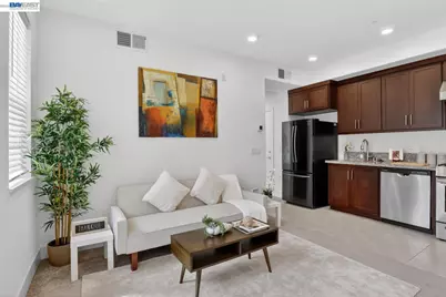 411 Rhythm Ln, Hayward, CA 94544 - Photo 9