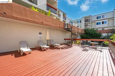 250 Whitmore St #304, Oakland, CA 94611 - Photo 41